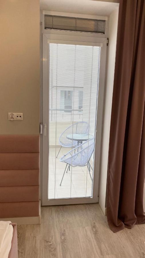 Apartament Towarowa Kolobrzeg Apartment Bagian luar foto